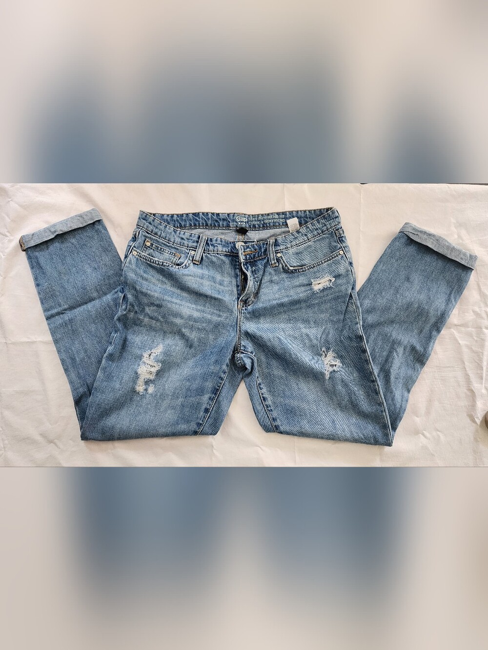 GAP Sexy Boyfriend Fit Distressed Light Blue Jeans (sz 8/29A)